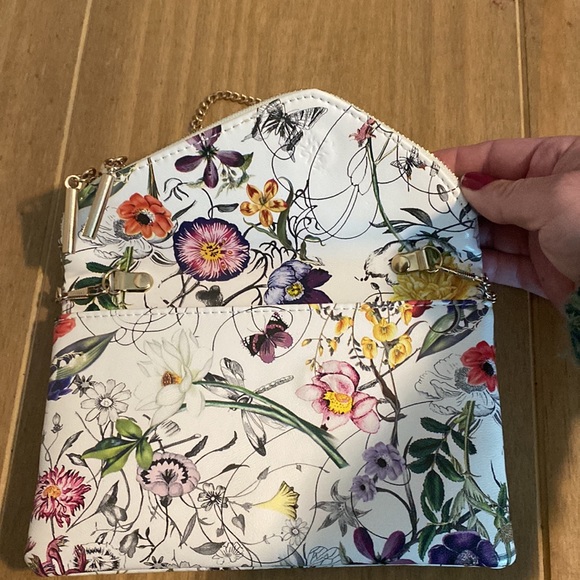 Floral Purse - Picture 2 of 4